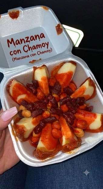 Manzana con Chamoy